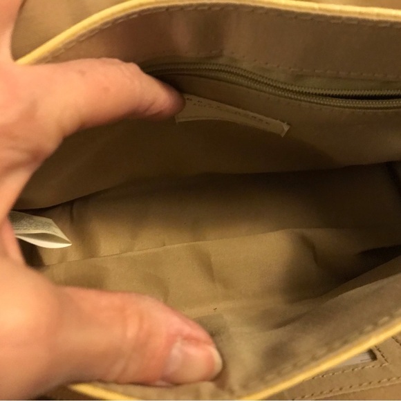 Liz Claiborne CRAZY HORSE Shoulder Bag & Wallet Faux Leather Croc  Butter Yellow - Picture 6 of 10